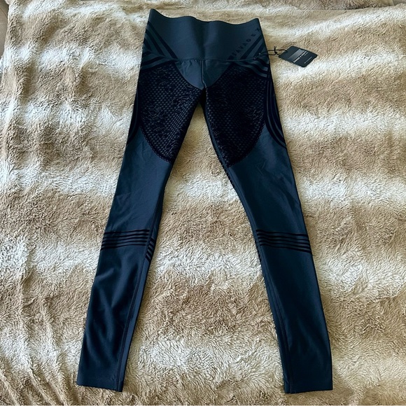 Savage X Fenty Black Leggings - Picture 2 of 16